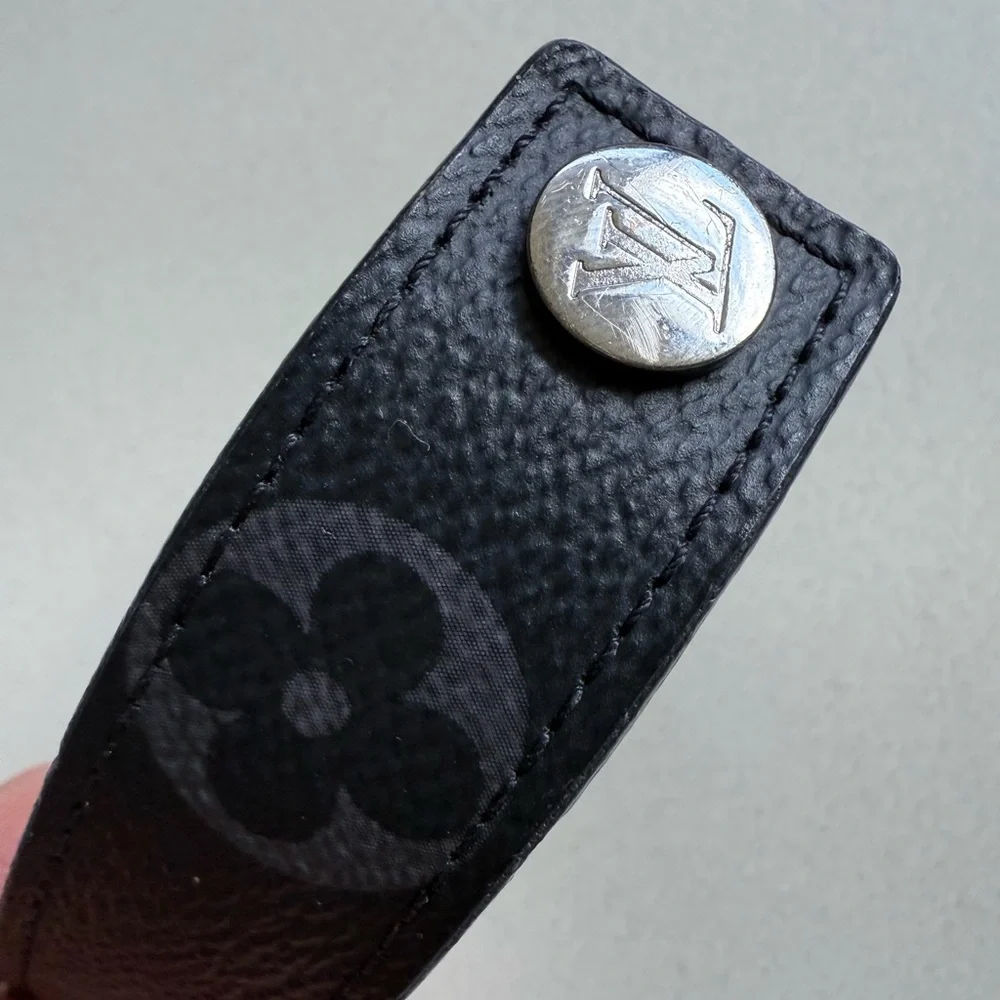 Men’s Louis Vuitton Hockenheim  Black Leather Bracelet with Silver Emblem - Picture 3 of 5